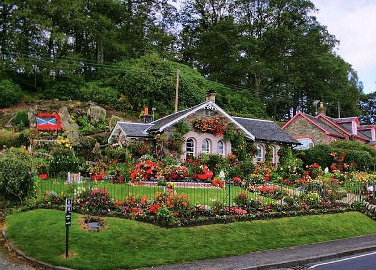 En sådan vacker trädgård för kärleken till blommor pussel på nätet