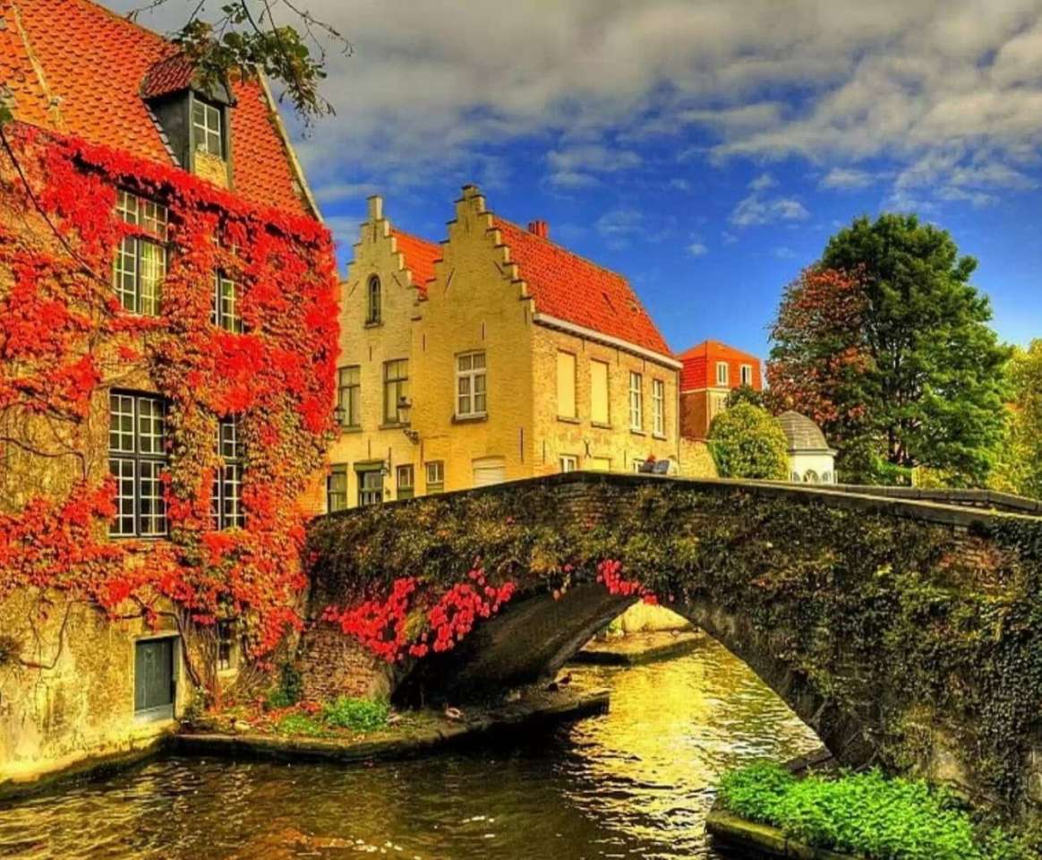 Белгия-Много стар каменен мост, гледката е невероятна онлайн пъзел