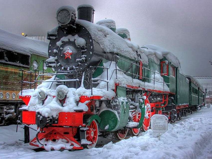 雪に覆われた冬の列車:) ジグソーパズルオンライン