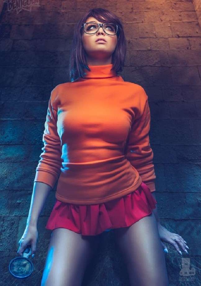 velma looking clues online puzzle