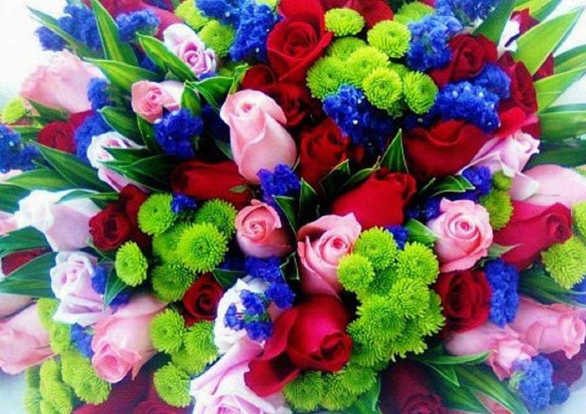 Ένα πολύχρωμο όμορφο μπουκέτο λουλούδια παζλ online