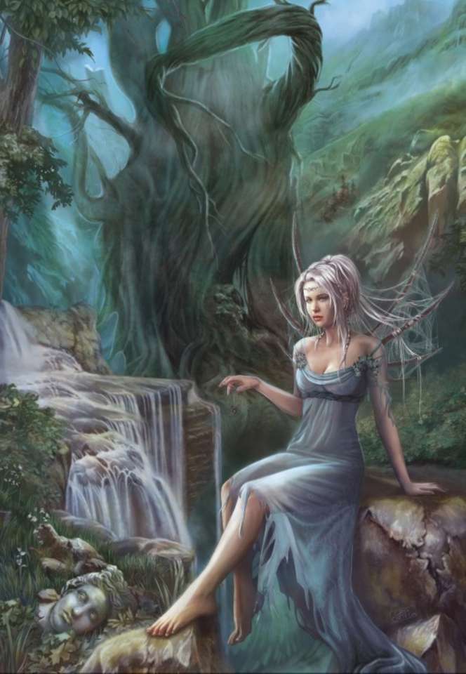 seltsame junge Frau am Rand des Wasserfalls Puzzlespiel online