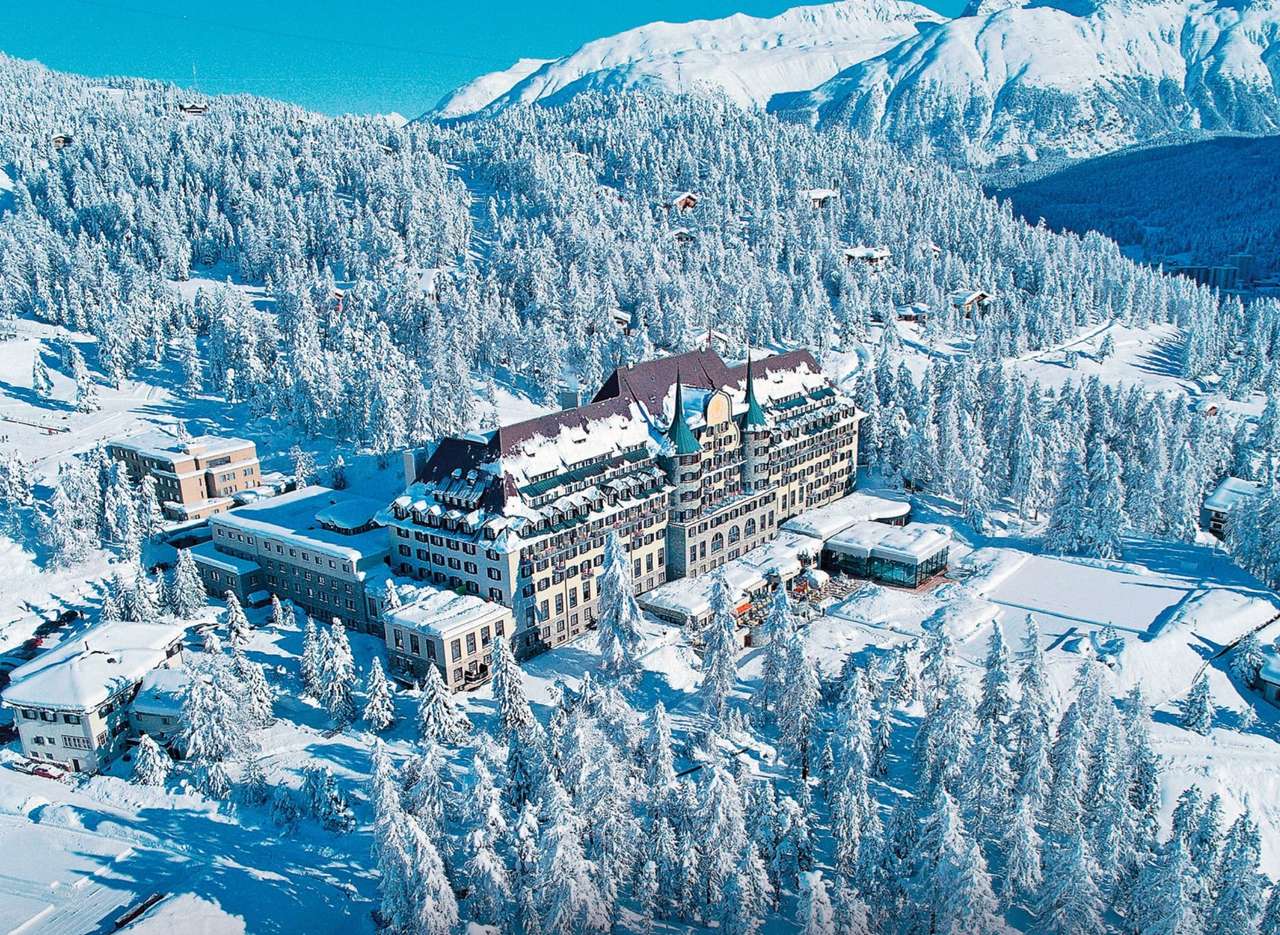 Švýcarsko-hotel v St. Moritz v zimě, zázrak skládačky online
