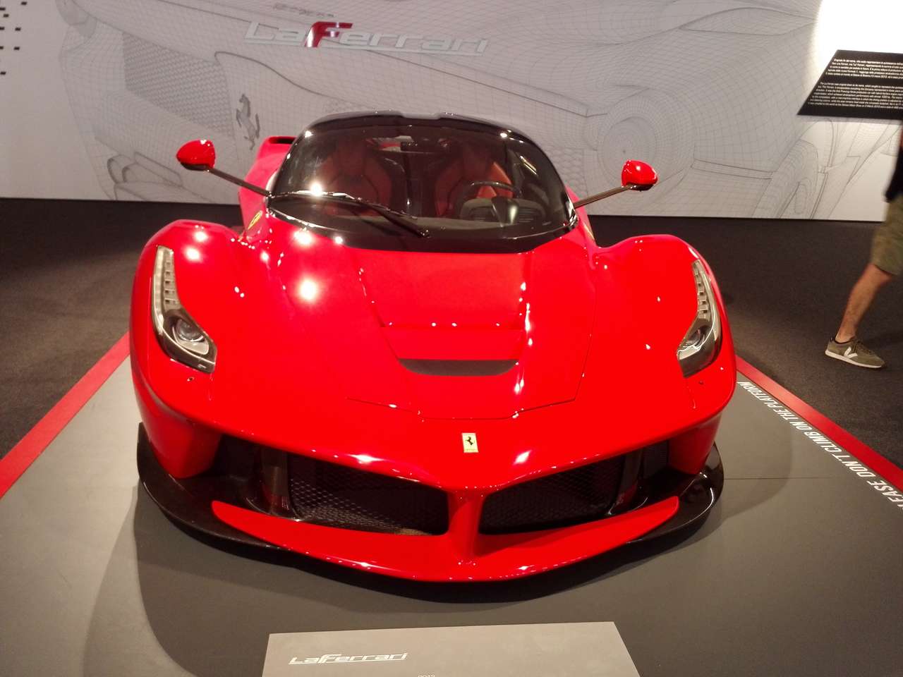 Ferrari červené online puzzle
