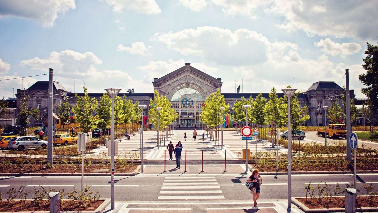 Белгия-Charleroi-Gare de sud онлайн пъзел
