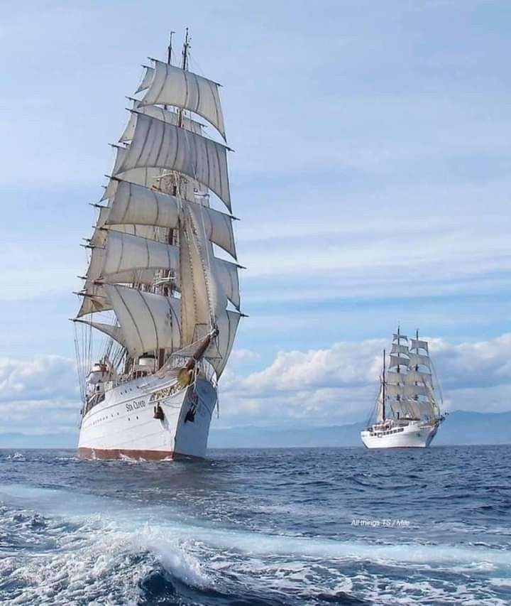 två segelfartyg pussel på nätet
