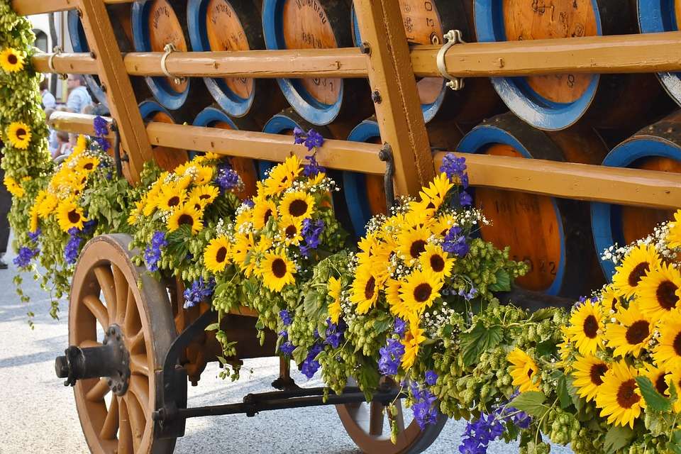 樽を運ぶ花のはしご車 オンラインパズル