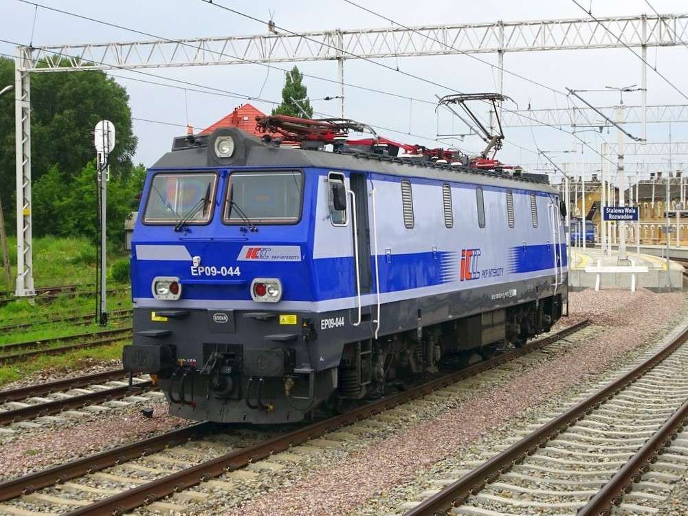 Польский электровоз ЭП09 онлайн-пазл