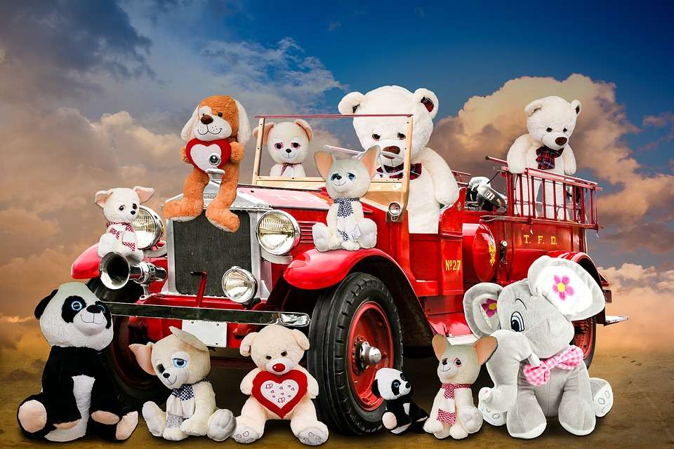 Plush zoo on a fire truck online puzzle