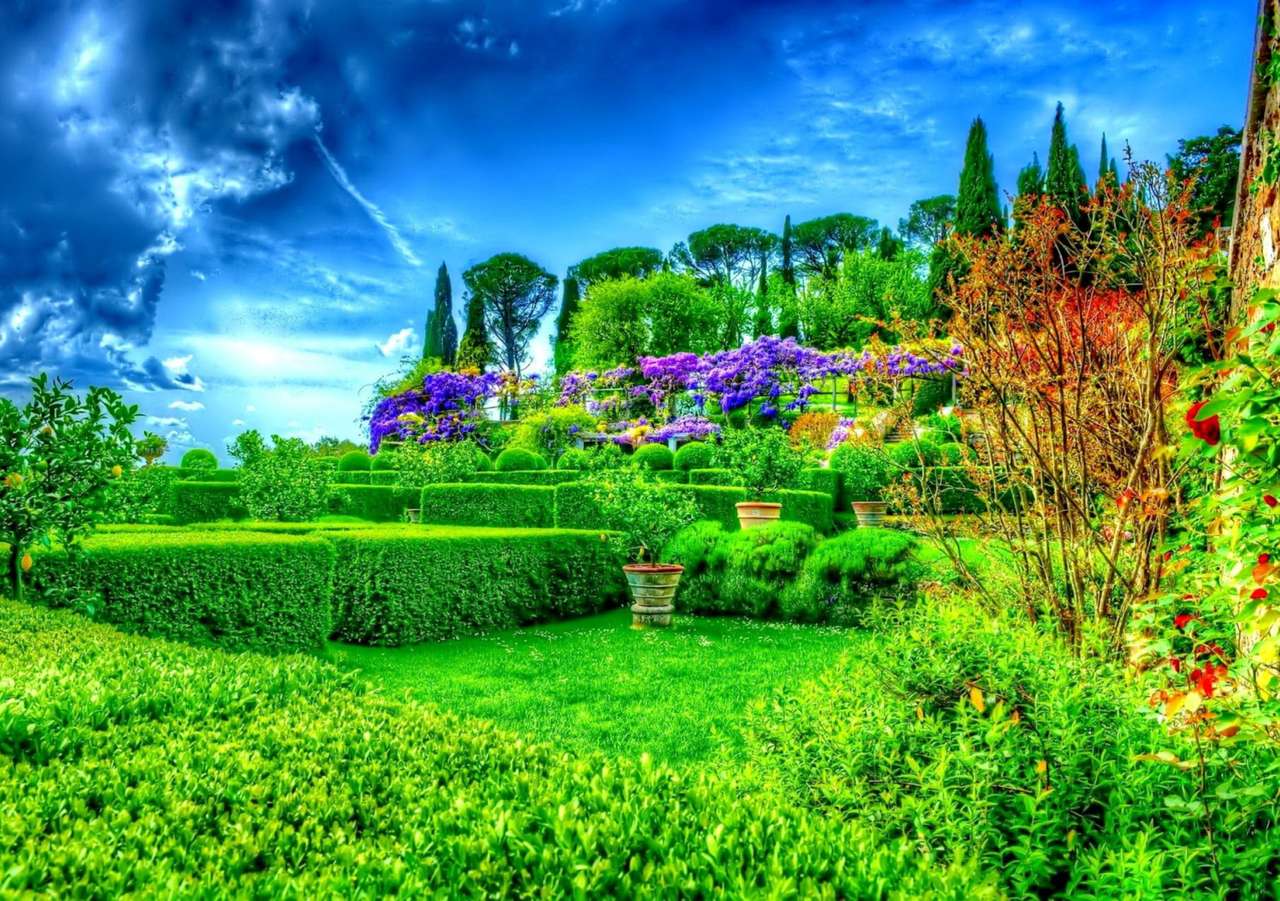 Fantastisk trädgård i grön natur Pussel online