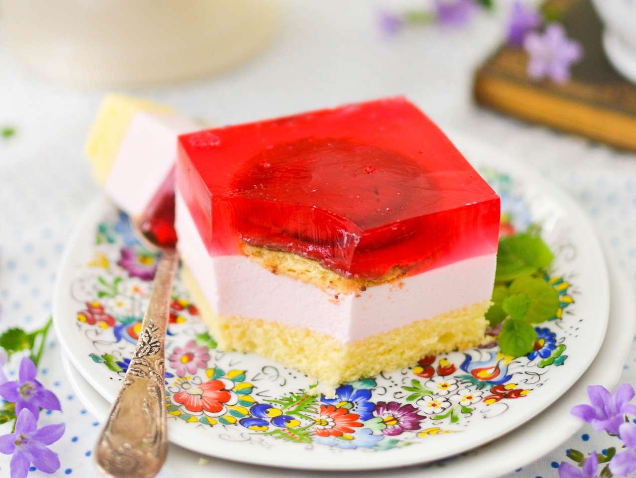 Torta con gelatina y manjar rompecabezas en línea