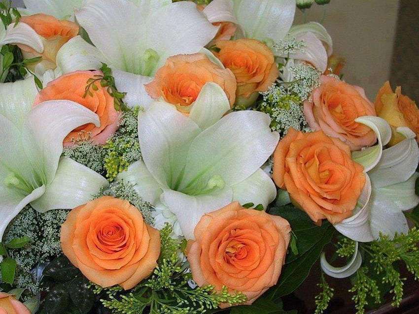 Orange rosor och vita liljor, vacker bukett Pussel online