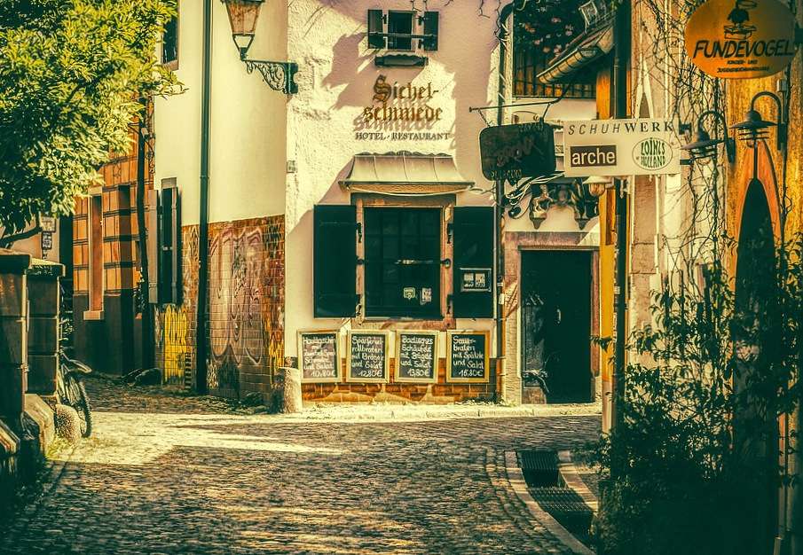 Романтична алея във Фрайбург (Фрайбург) онлайн пъзел