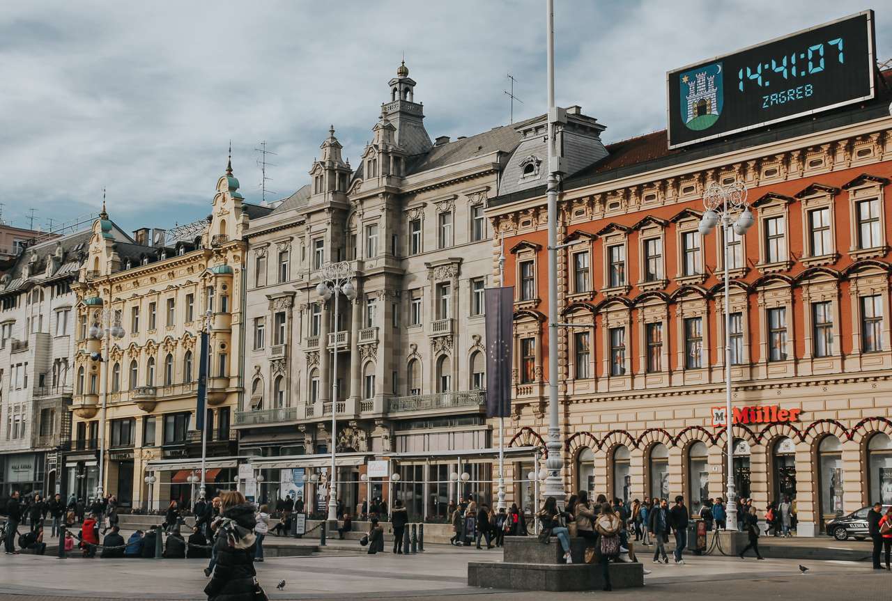 Міська площа, Загреб, Хорватія пазл онлайн