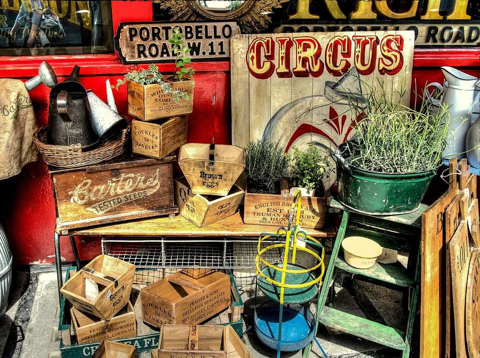 En trädgårdsskötsel "antikaffär" på Portobello Road Pussel online