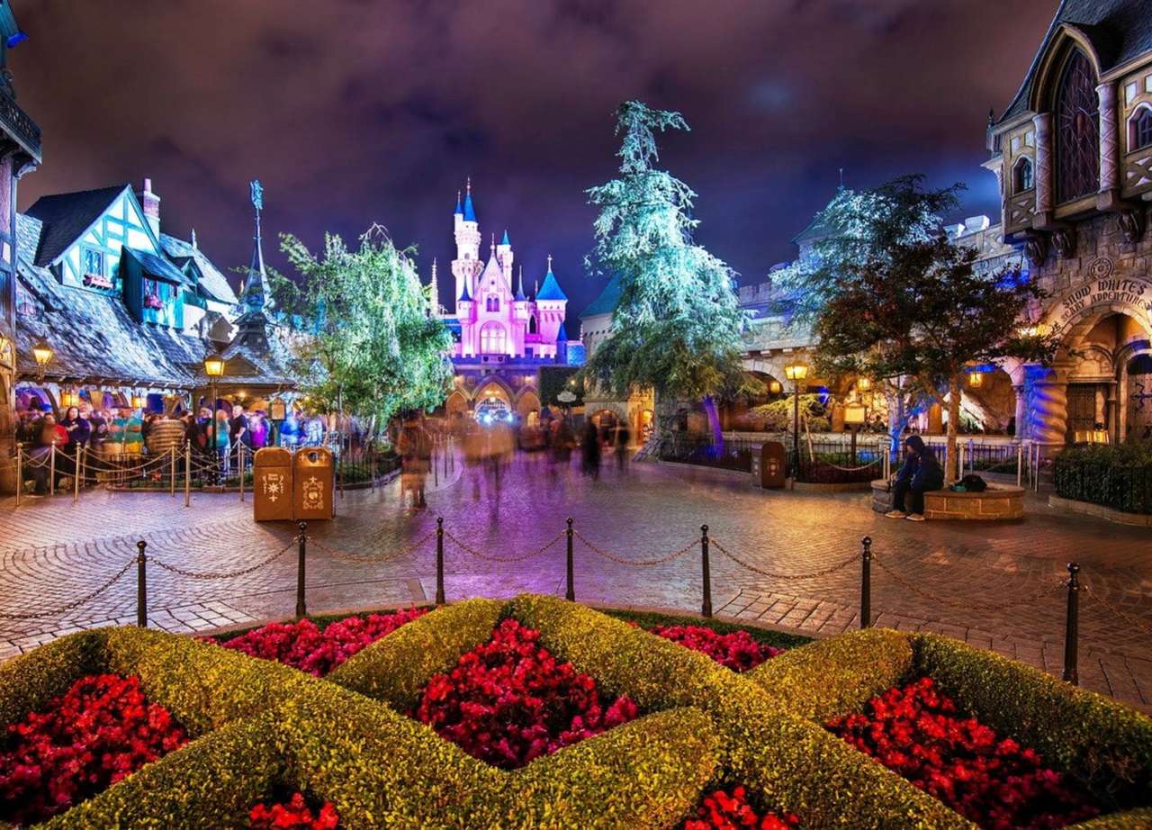 Disneyland på kvällen Kalifornien Pussel online