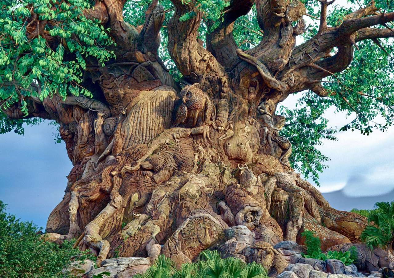 Fantastisk träd ''skulptur'' Pussel online