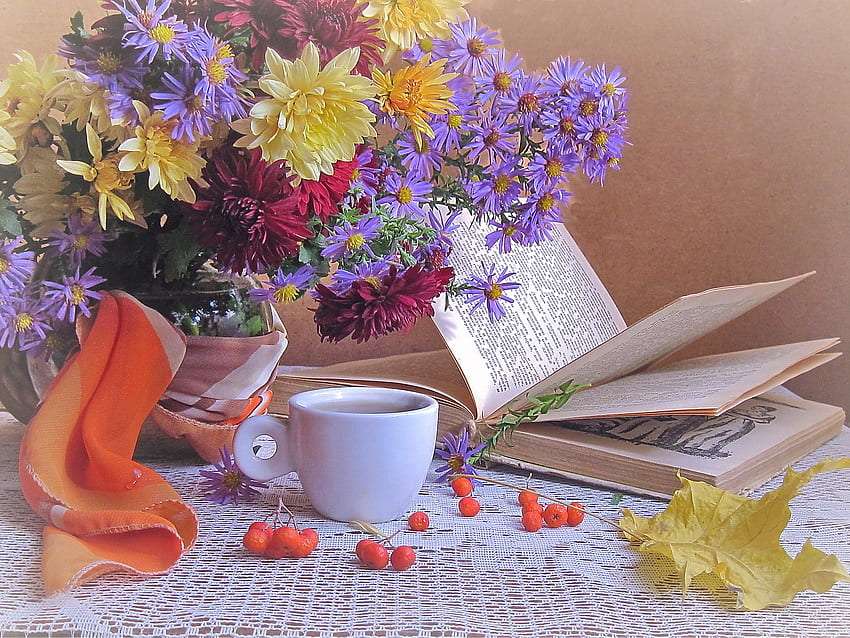 Podzimní kytice, čaj, kniha, čas na odpočinek online puzzle
