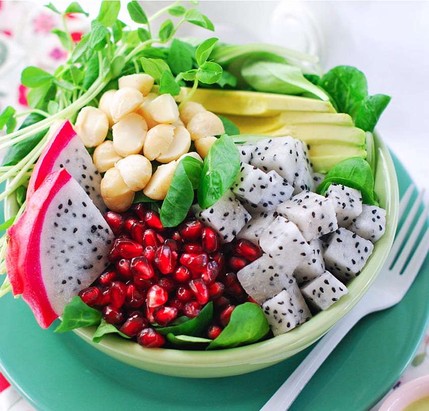 Уникальный фруктовый салат с драконьим фруктом пазл онлайн
