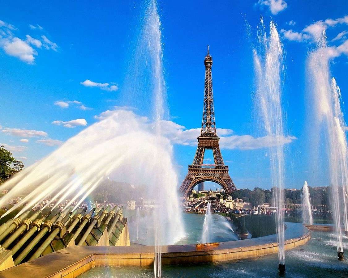 The famous tower and fountains online puzzle