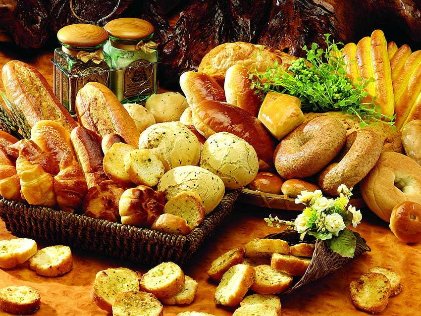 Baguettes, toasts, petits pains sont coupés en un délicieux petit déjeuner puzzle en ligne