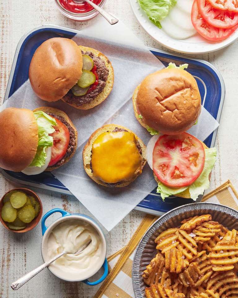 Cheeseburger για μεσημεριανό γεύμα online παζλ