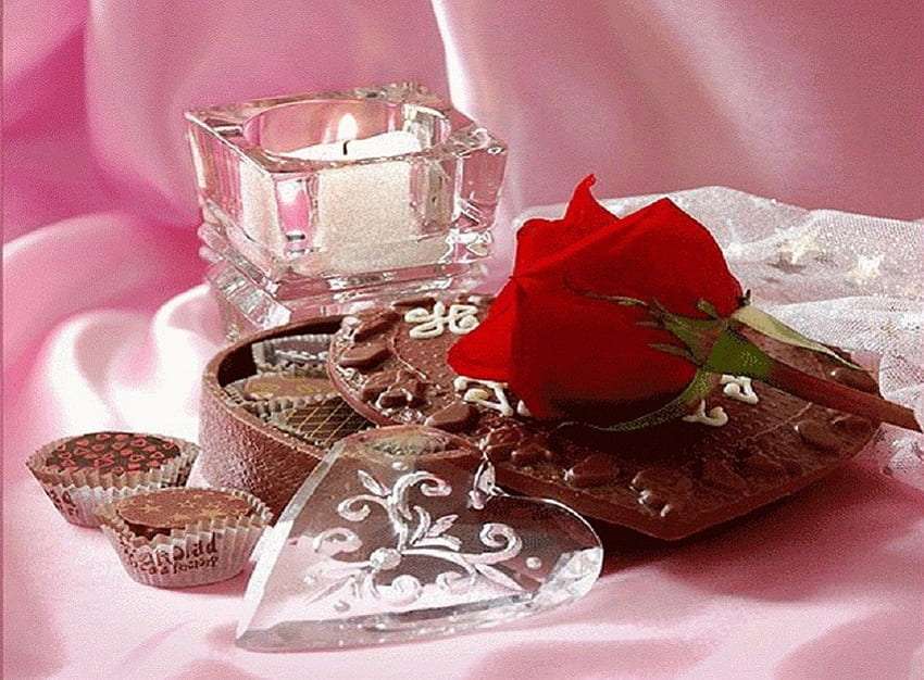 Kristall-choklad hjärta och en vacker ros Pussel online