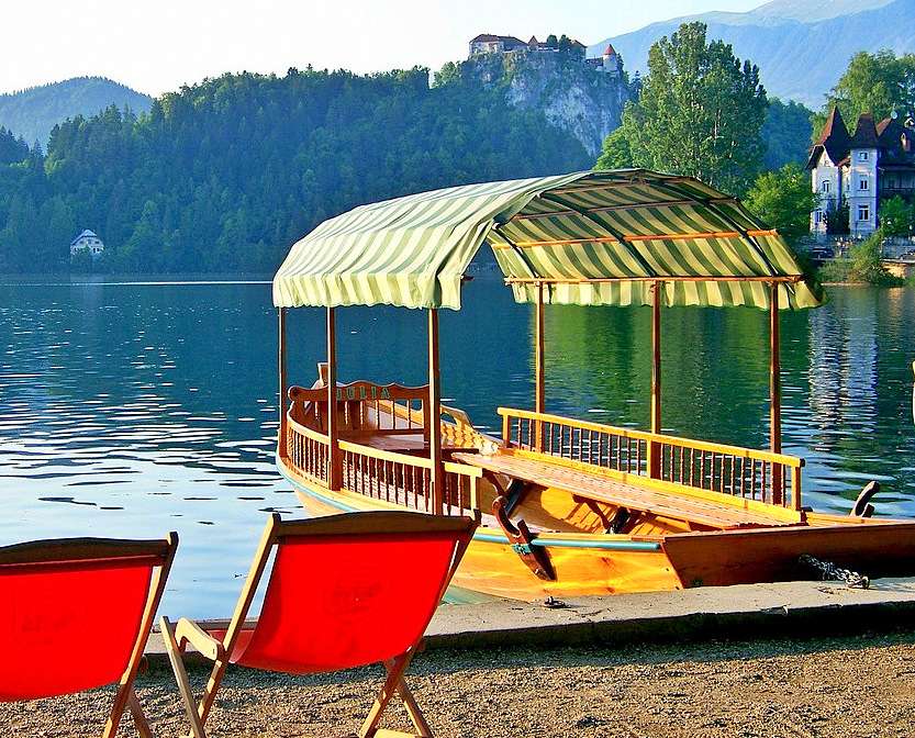 Loisirs sur le lac de Bled (Slovénie) puzzle en ligne