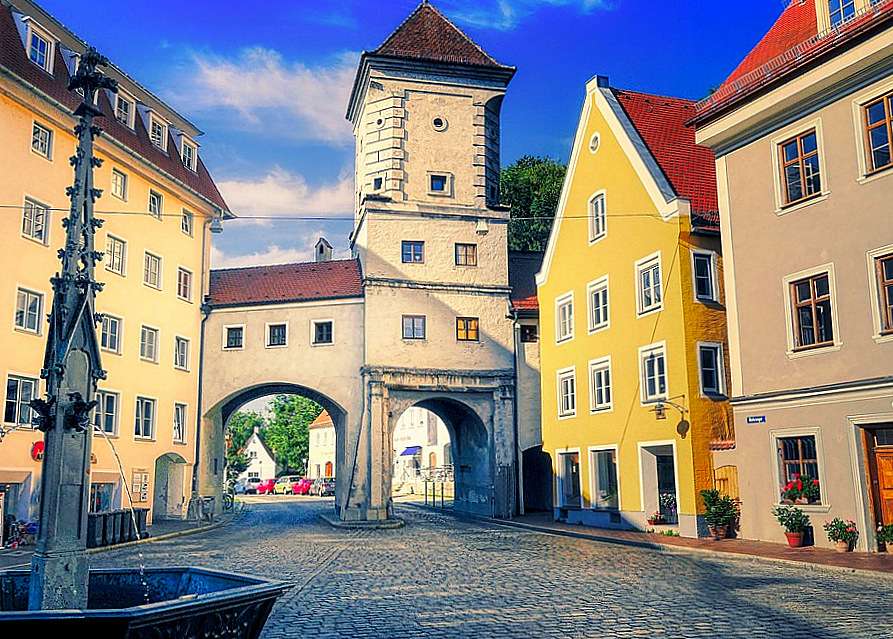 Портата Сандауер (Sandauer Tor) в град Ландсберг онлайн пъзел