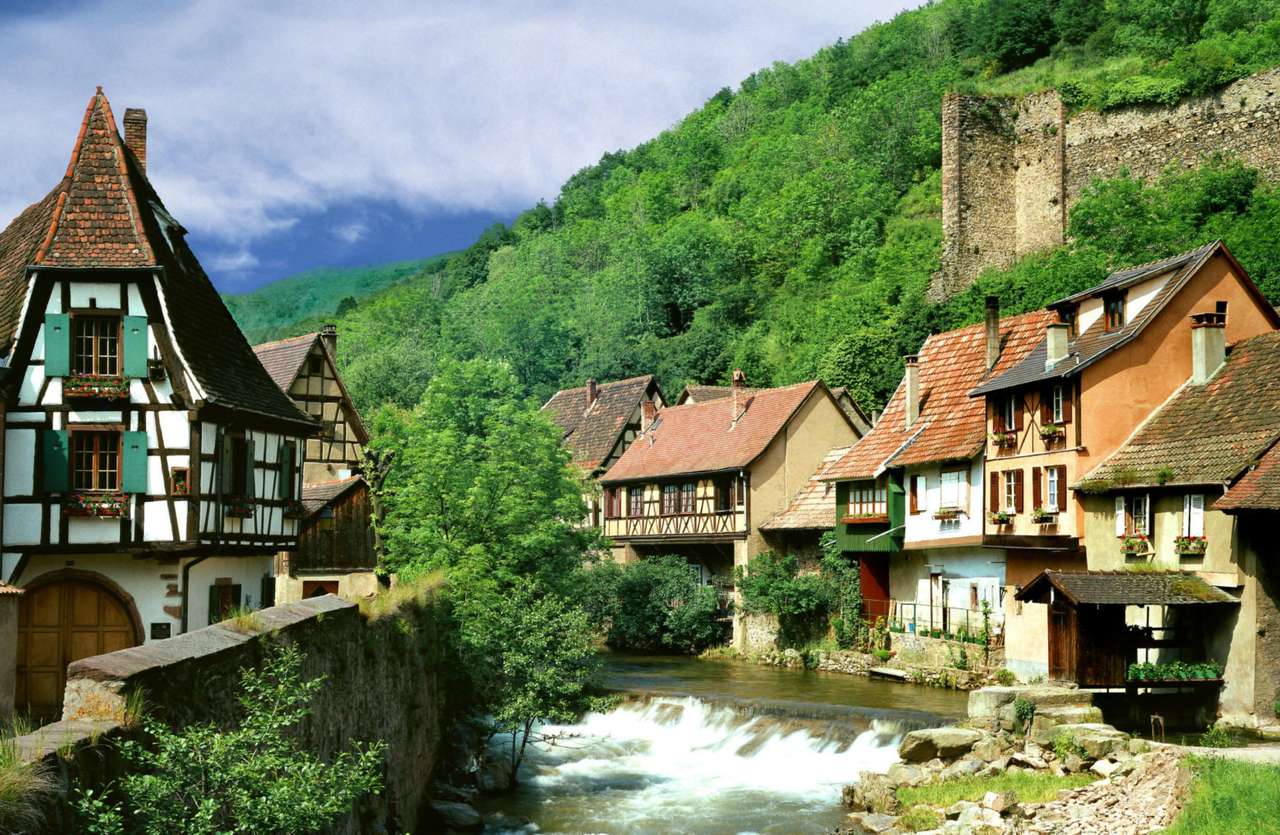 France- Charming town on a foaming river online puzzle