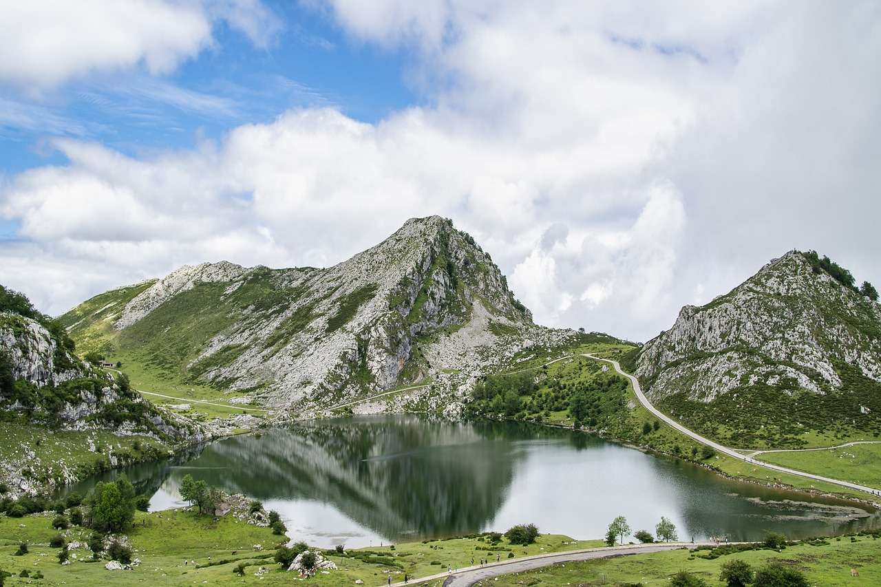 Covadonga Spain jigsaw puzzle online