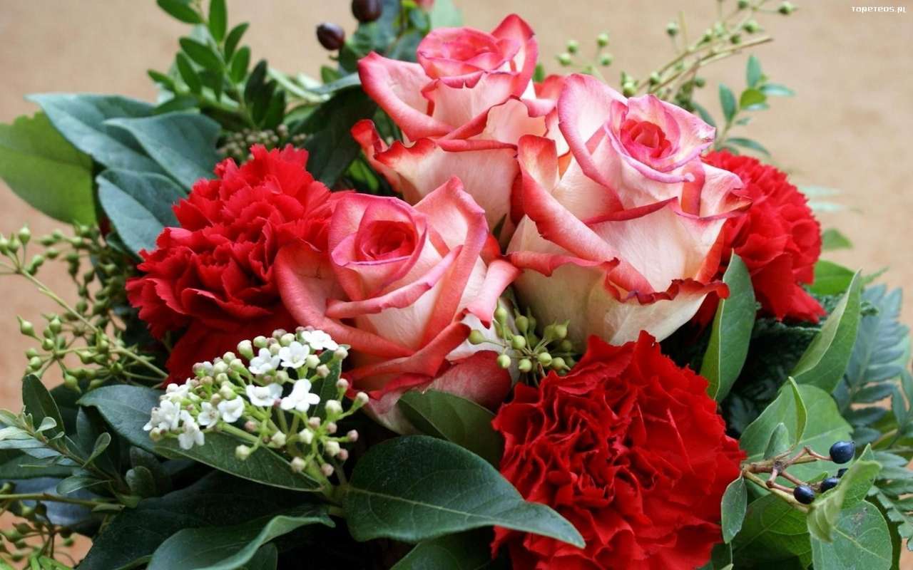 Red bouquet jigsaw puzzle online