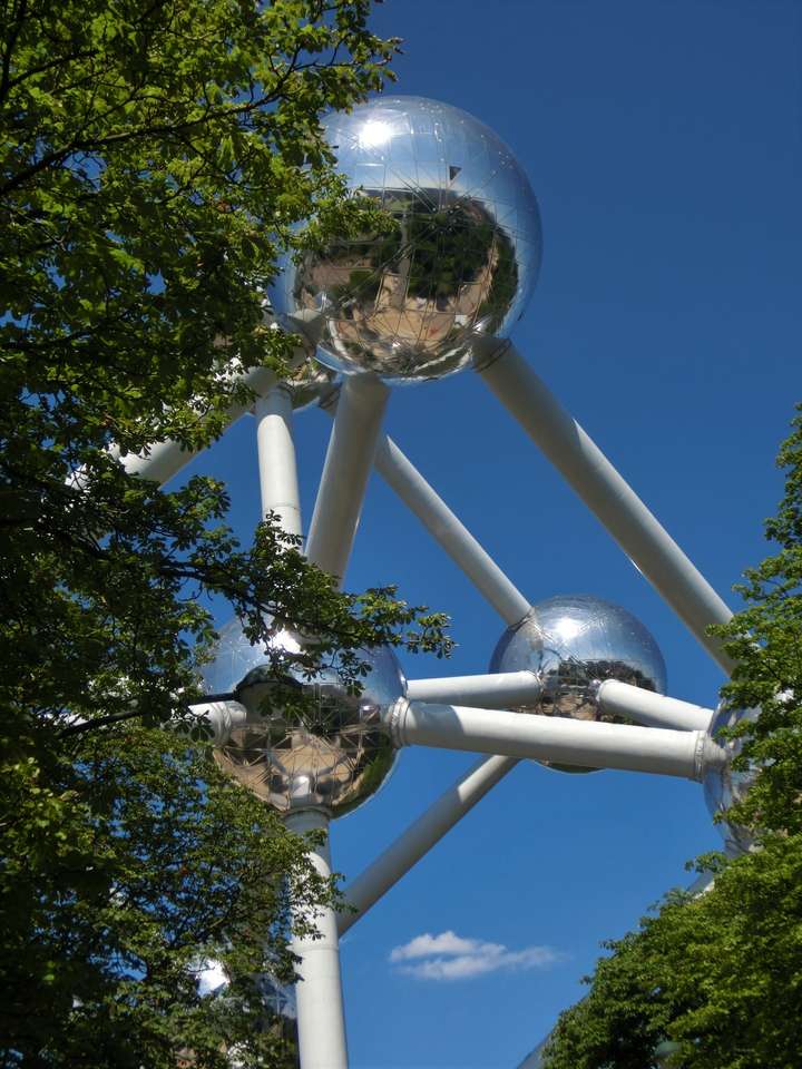 Ballen van het Atomium legpuzzel online
