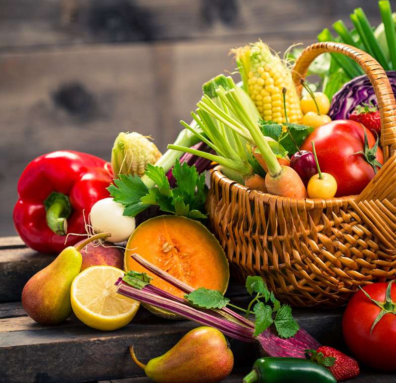 košík s ovocem a zeleninou skládačky online