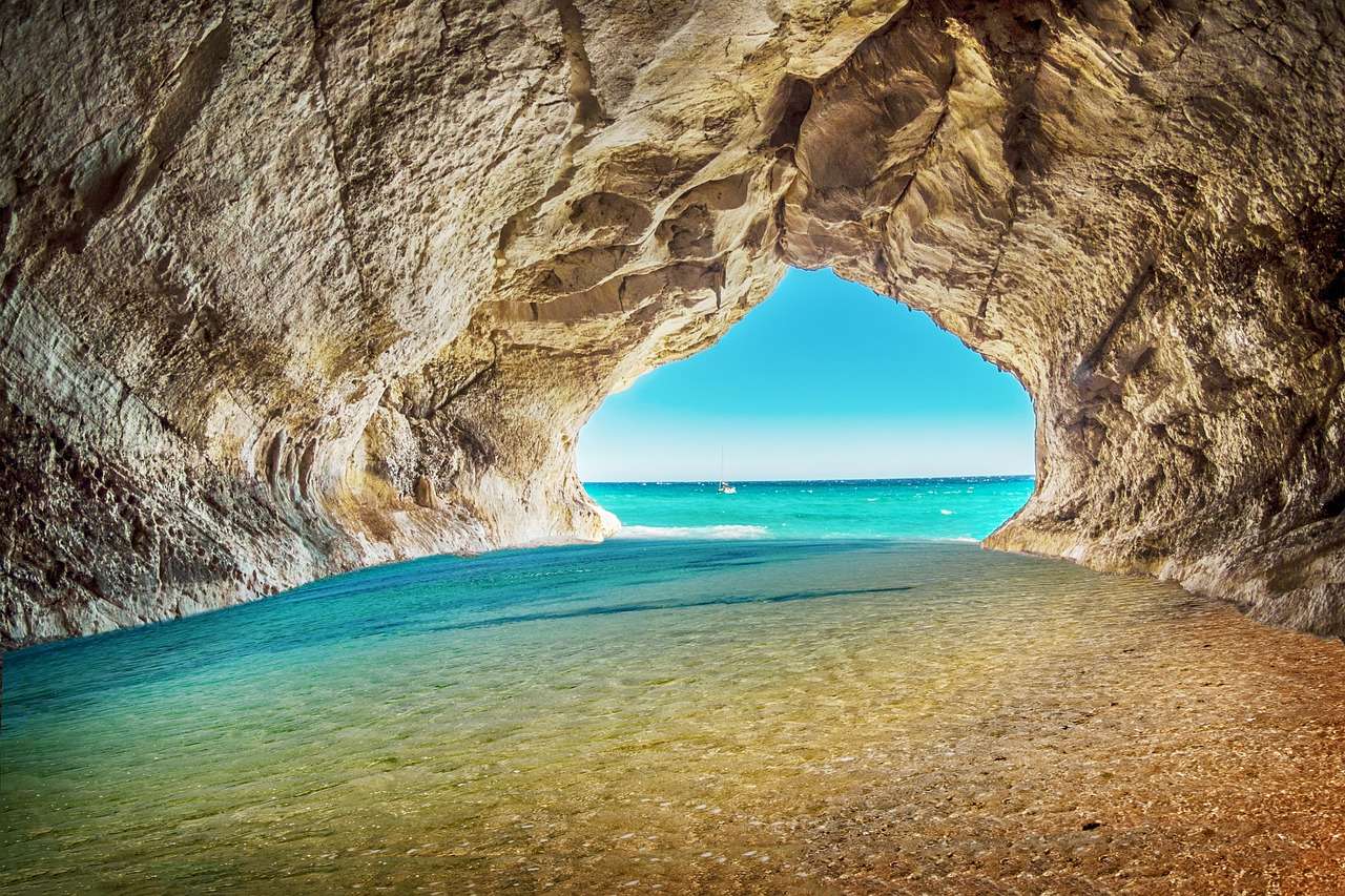 Vacances d'été dans la grotte puzzle en ligne
