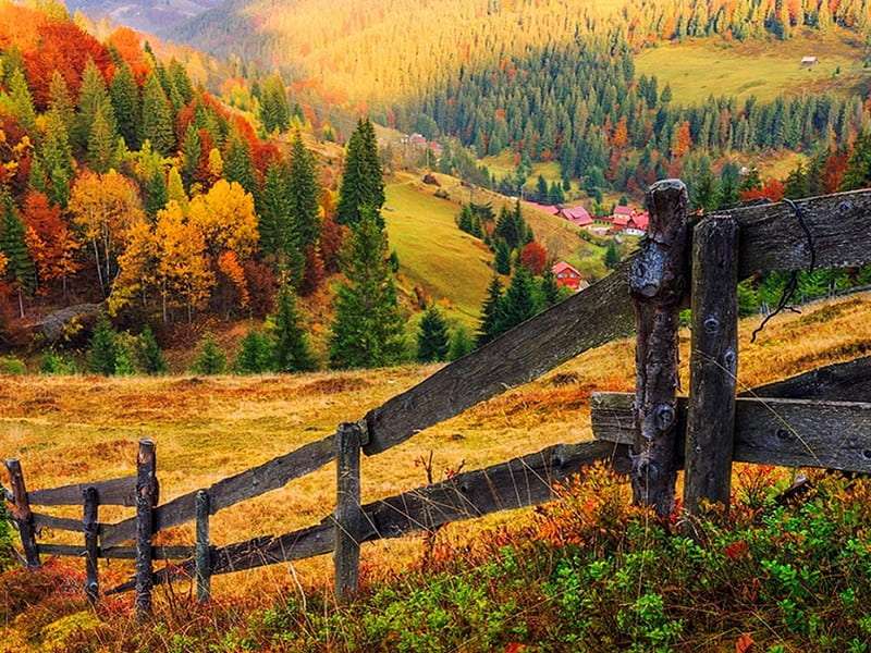 Vallées d'automne en Roumanie puzzle en ligne