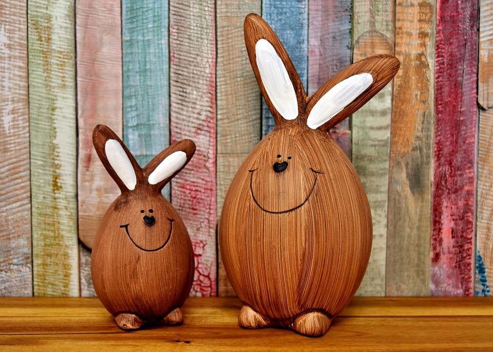 Uova di Pasqua e coniglietti. Gente. puzzle online