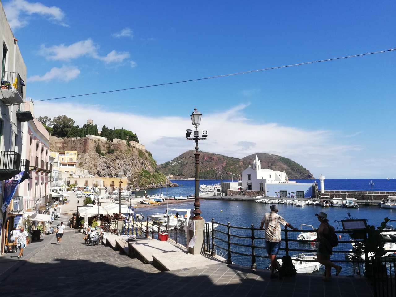 Lipari, en italiensk ö. pussel på nätet