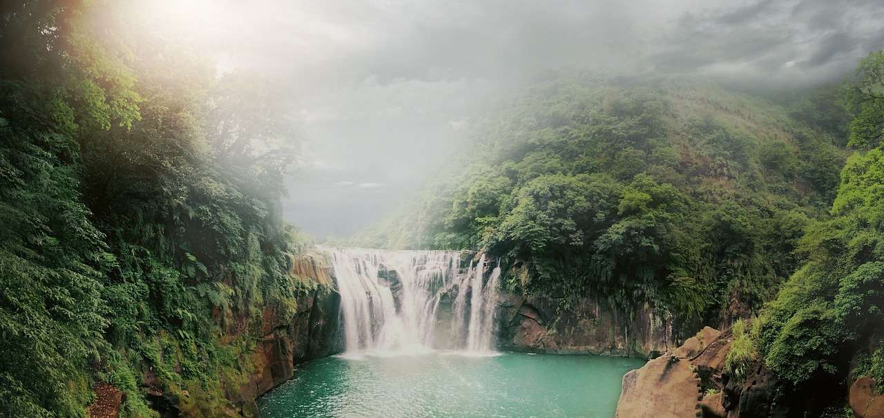 Wasserfall Natur Online-Puzzle