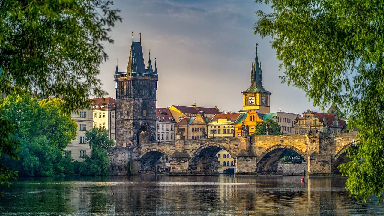 Edifícios de Praga quebra-cabeças online