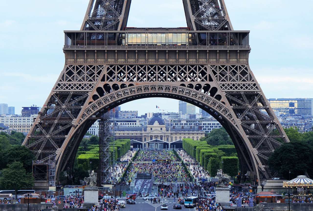 Arc de la Tour Eiffel puzzle en ligne
