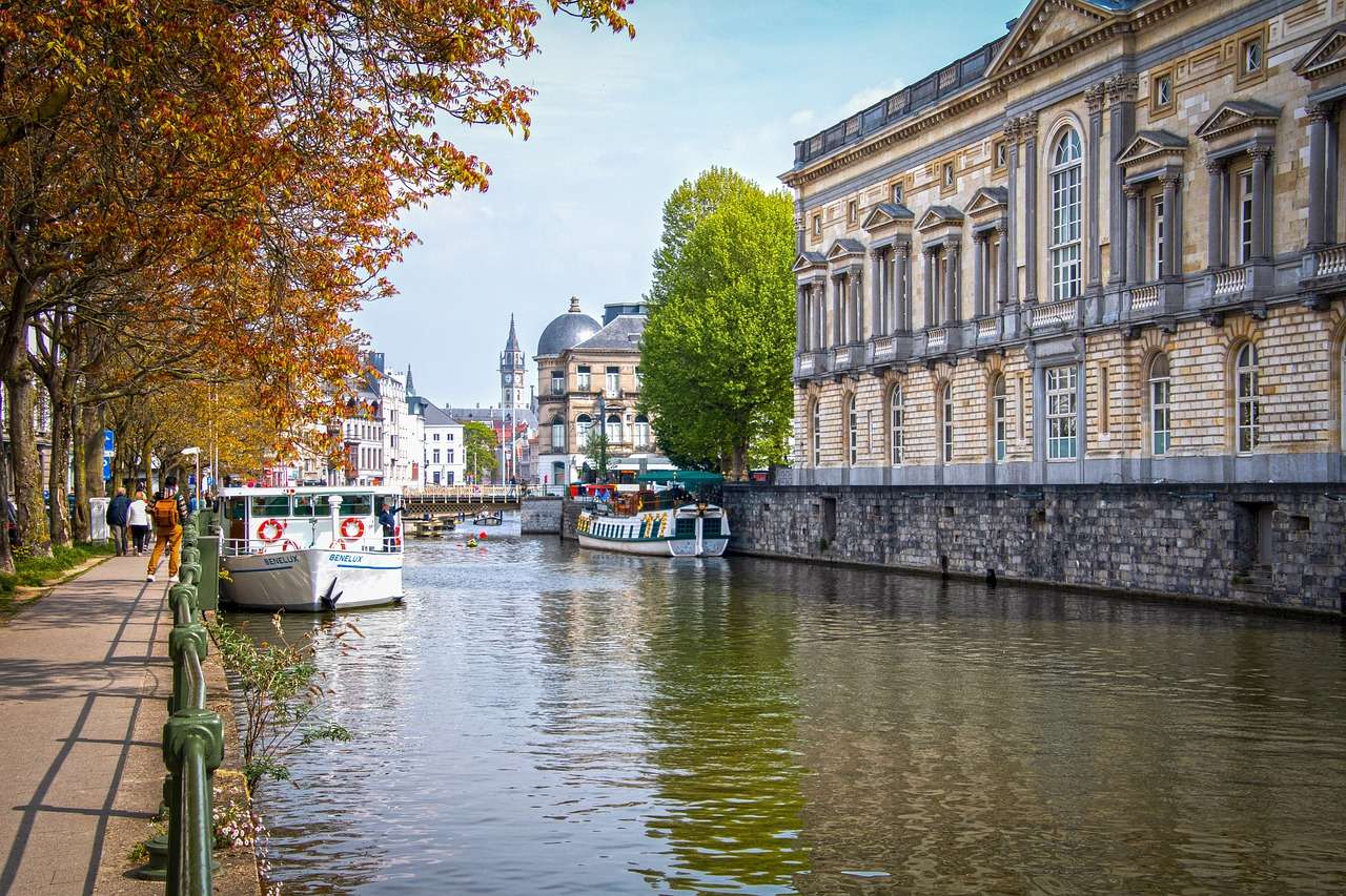 Вътрешен град на Гент онлайн пъзел
