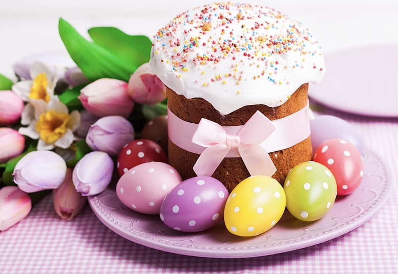 Húsvéti színes mini torta és húsvéti tojás kirakós online