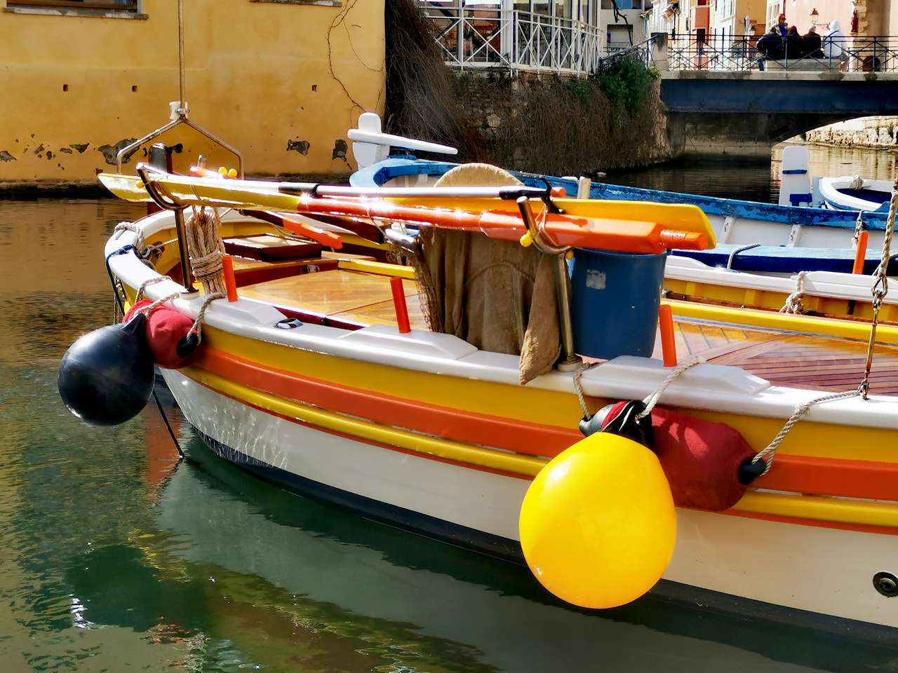 Barque colorée puzzle en ligne