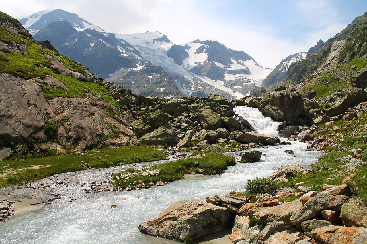 Mountains Water jigsaw puzzle online