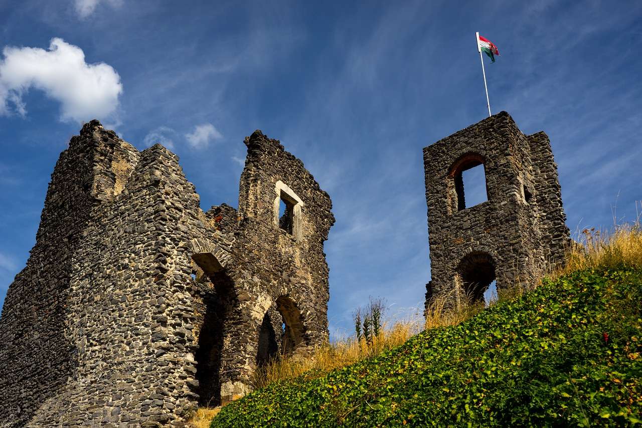 Унгария Руини на замъка онлайн пъзел