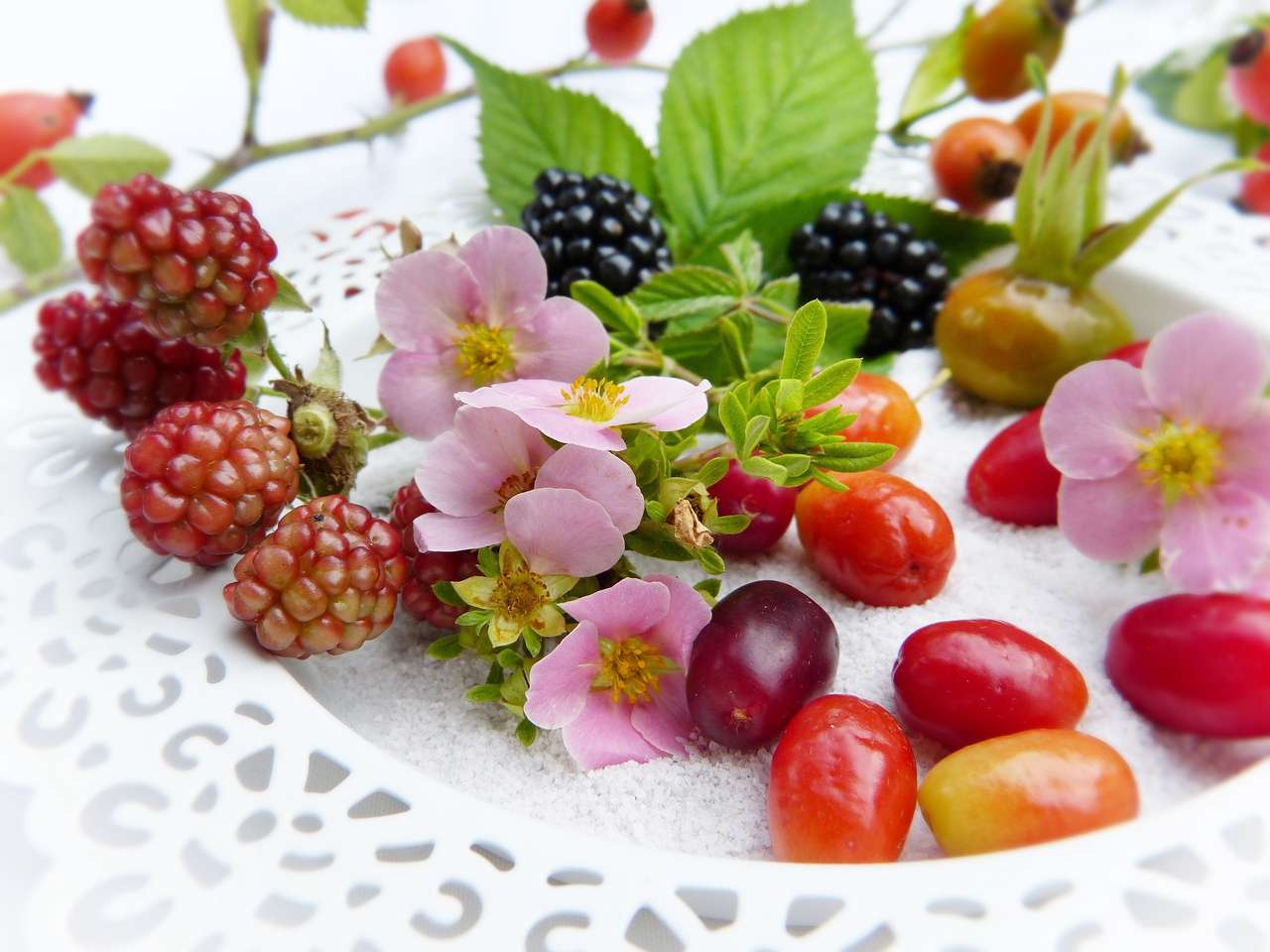φρούτα στο πιάτο παζλ online