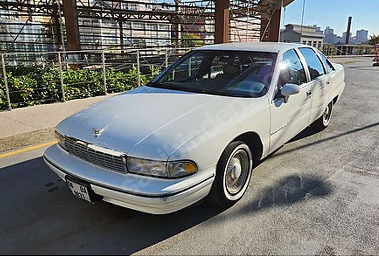 1991-es Chevrolet Caprice klasszikus szedán kirakós online