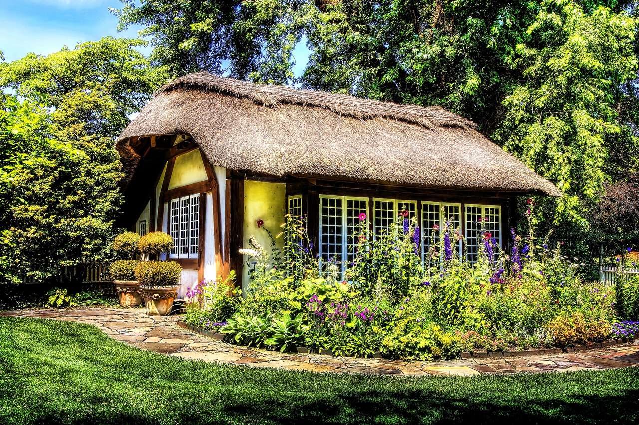 къща в градината онлайн пъзел
