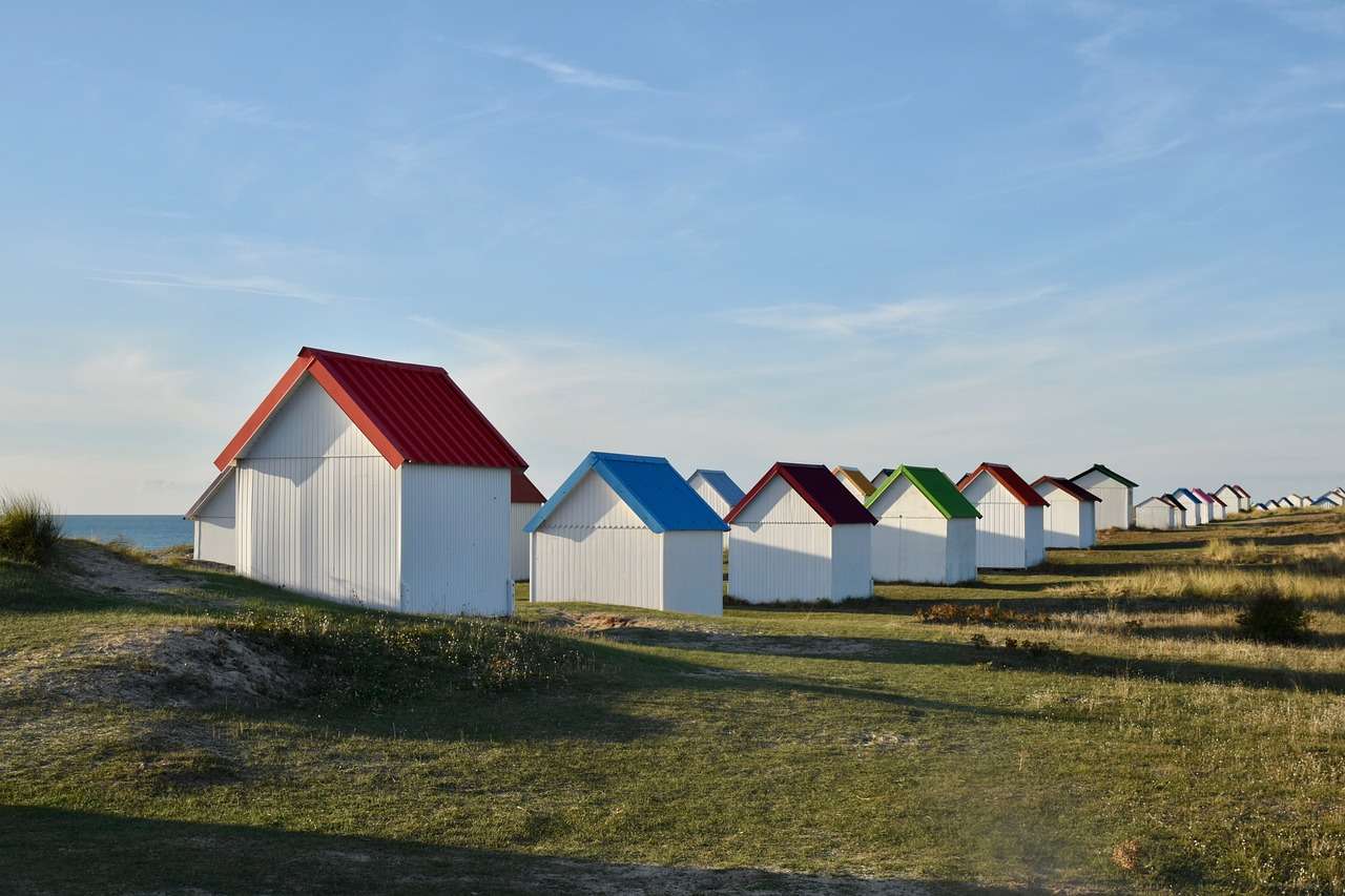 Huts By The Sea online puzzle